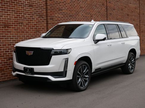 Used 2021 Cadillac Escalade ESV Sport Platinum AWD/4WD image 1