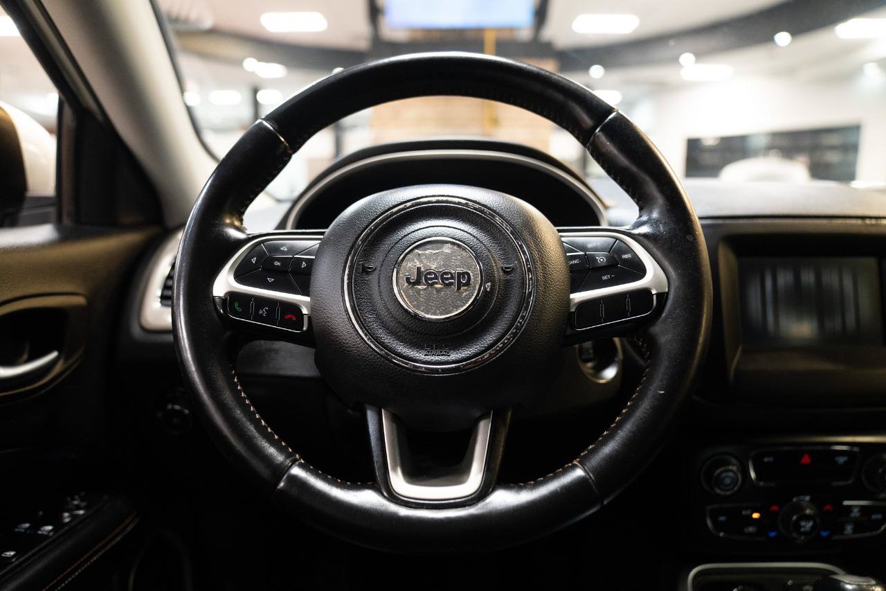 Used 2019 Jeep Compass Latitude w/ Cold Weather Group AWD/4WD image 33