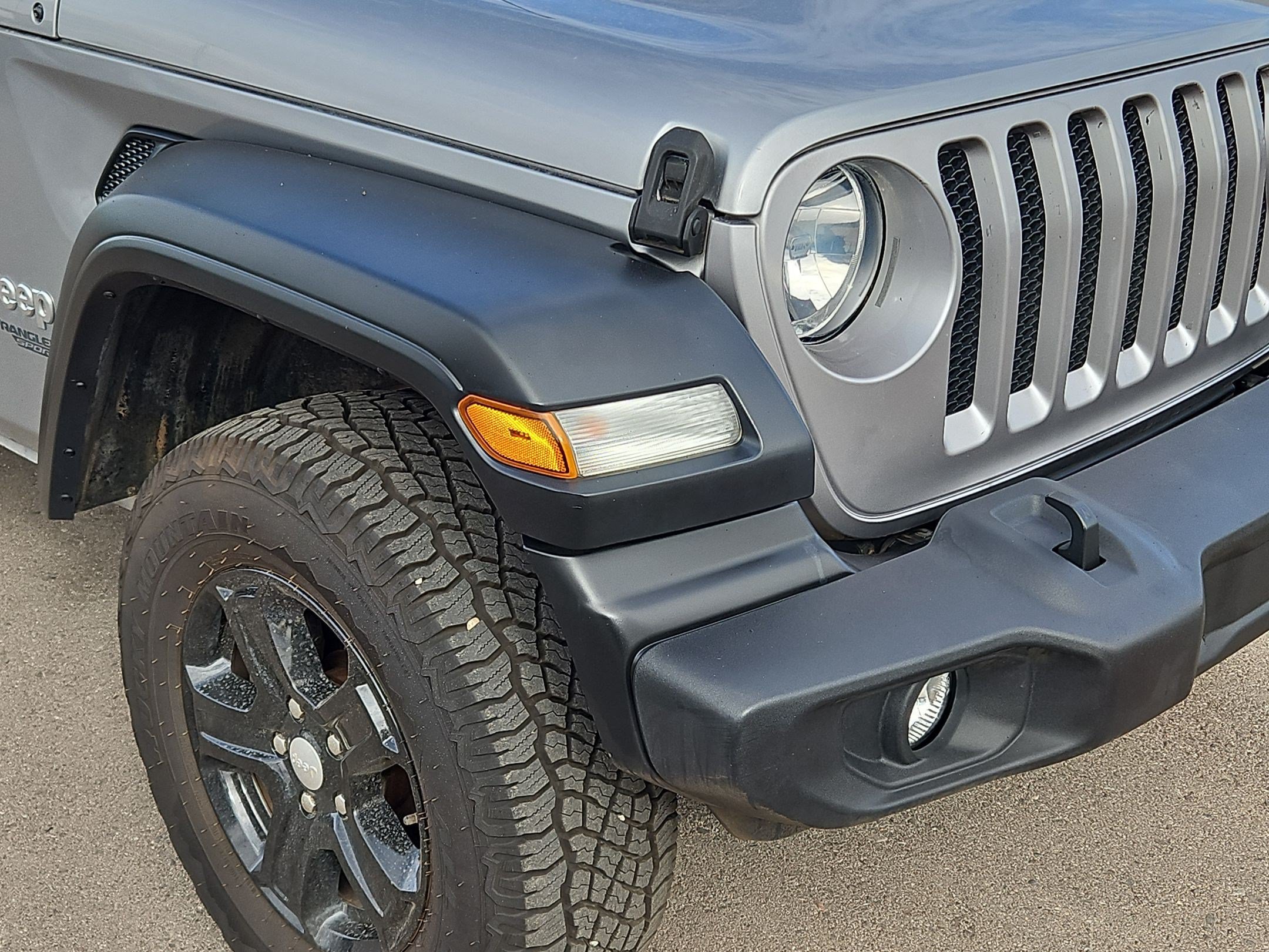 Used 2020 Jeep Wrangler Sport AWD/4WD image 10
