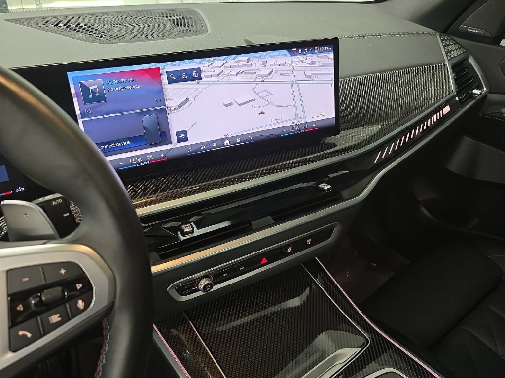 Used 2025 BMW X5 M60i w/ Climate Comfort Package AWD/4WD image 15