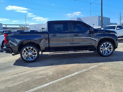 Used 2023 Chevrolet Silverado 1500 Custom image 24