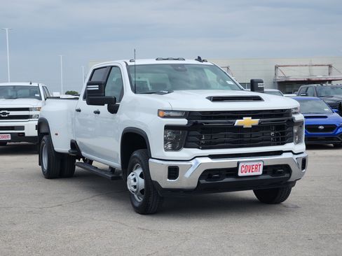 Used 2024 Chevrolet Silverado 3500 W/T w/ WT Convenience Package AWD/4WD image 3