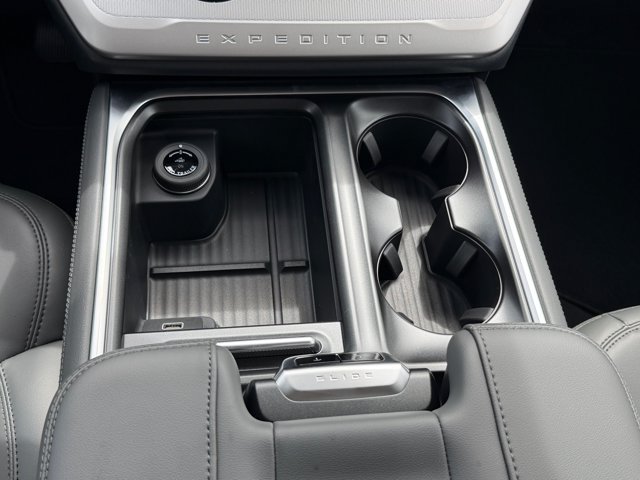 New 2027 Ford Expedition Max Active RWD image 22
