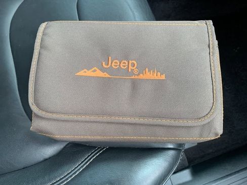 Used 2018 Jeep Cherokee Limited w/ High Altitude Package AWD/4WD image 28