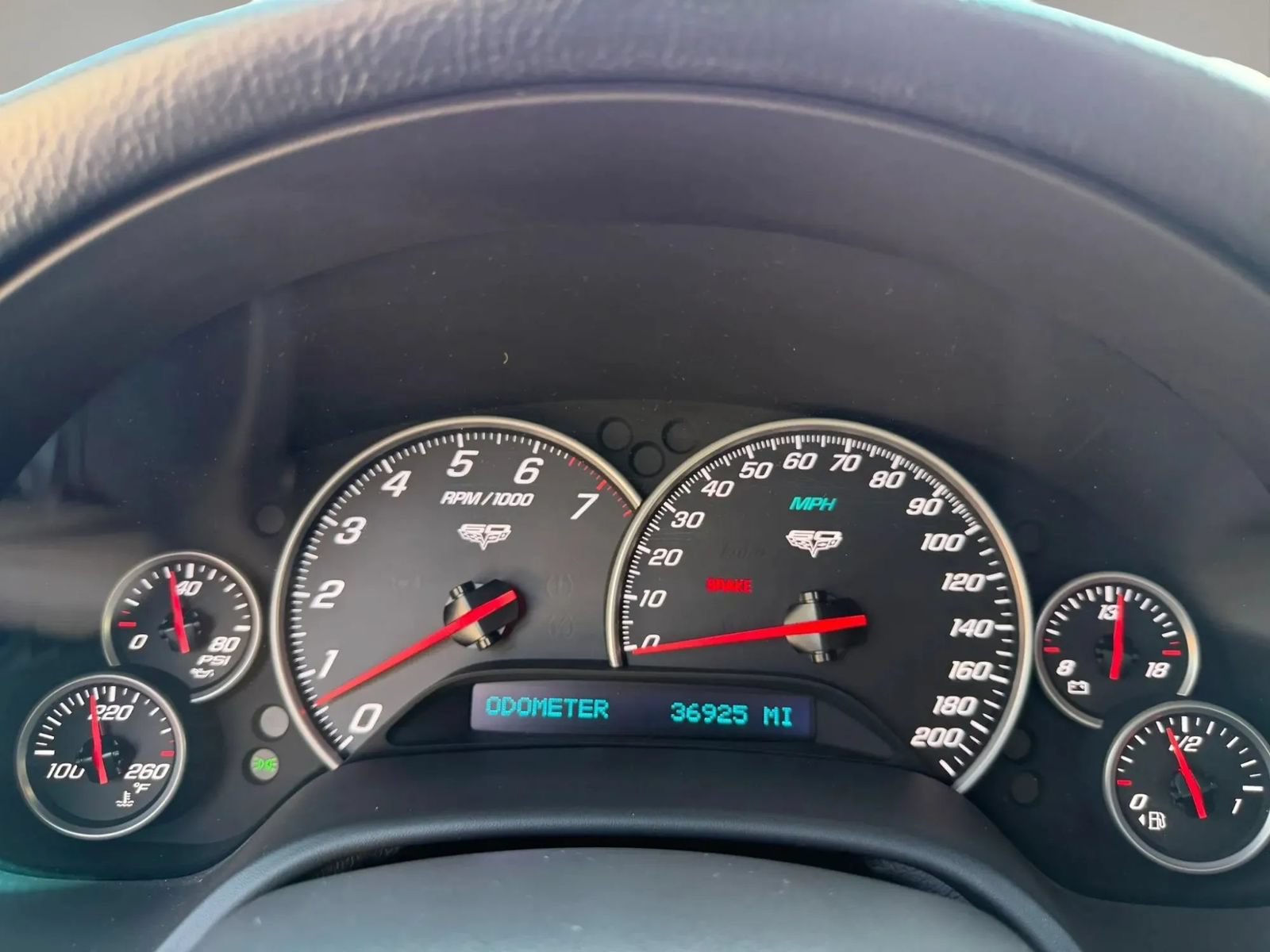 Used 2013 Chevrolet Corvette Grand Sport w/ 3LT Preferred Equipment Group RWD image 15