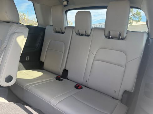 Used 2022 Nissan Pathfinder SL w/ SL Premium Package image 17