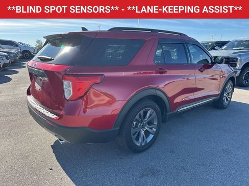 Used 2021 Ford Explorer XLT w/ Equipment Group 202A image 9