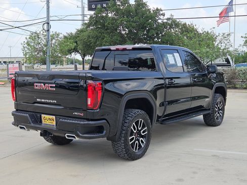 Used 2025 GMC Sierra 1500 AT4 w/ AT4 Premium Package AWD/4WD image 3