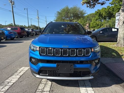Used 2025 Jeep Compass Limited AWD/4WD image 3