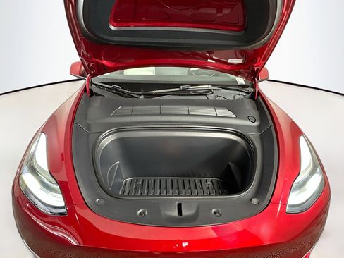 Used 2024 Tesla Model Y Long Range image 35