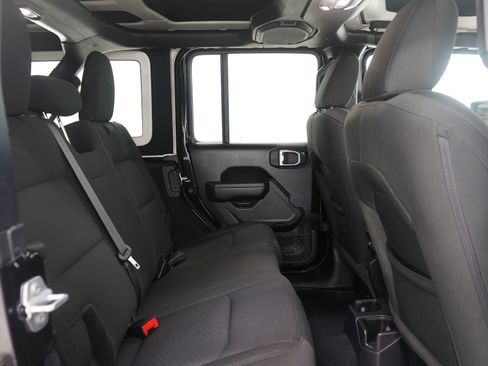 Used 2022 Jeep Wrangler Unlimited Sport image 13