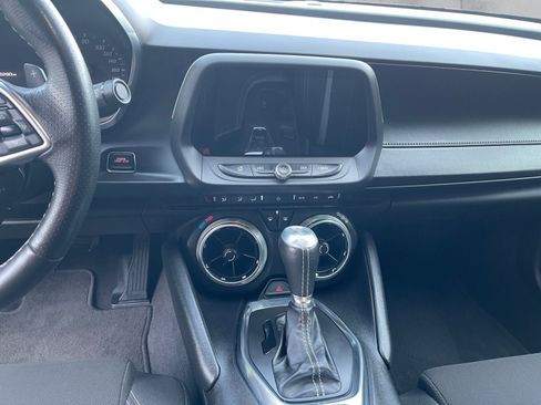 Used 2020 Chevrolet Camaro SS RWD image 11