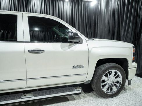 Used 2015 Chevrolet Silverado 1500 High Country w/ High Country Premium Package RWD image 4