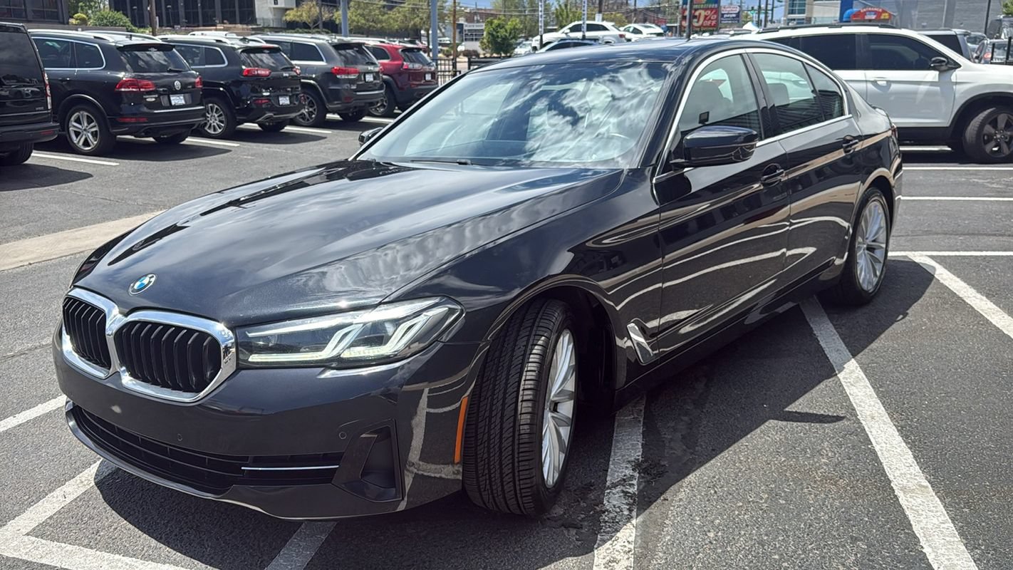 Used 2022 BMW 530i xDrive w/ Premium Package AWD/4WD image 7