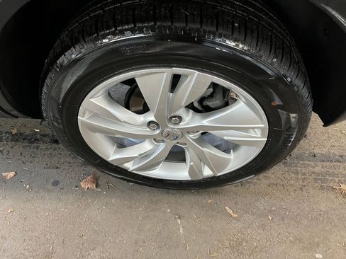 Used 2025 Buick Encore GX Preferred image 31