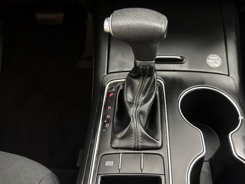 Used 2019 Kia Sorento FWD image 16