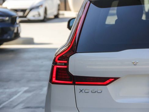 New 2026 Volvo XC60 T8 Plus w/ Climate Package PRO AWD/4WD image 8