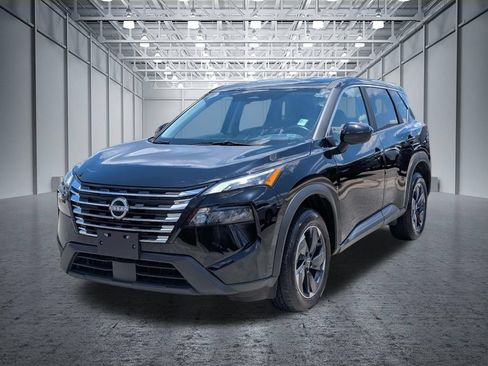 Used 2025 Nissan Rogue SV AWD/4WD image 3