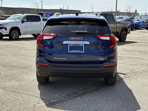 Certified 2023 GMC Terrain SLE w/ Driver Convenience Package image 4