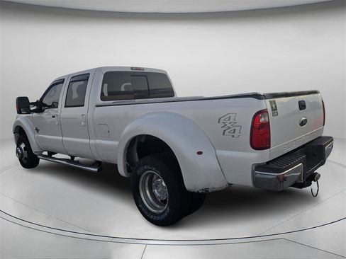 Used 2011 Ford F450 Lariat w/ Lariat Ultimate Pkg image 4