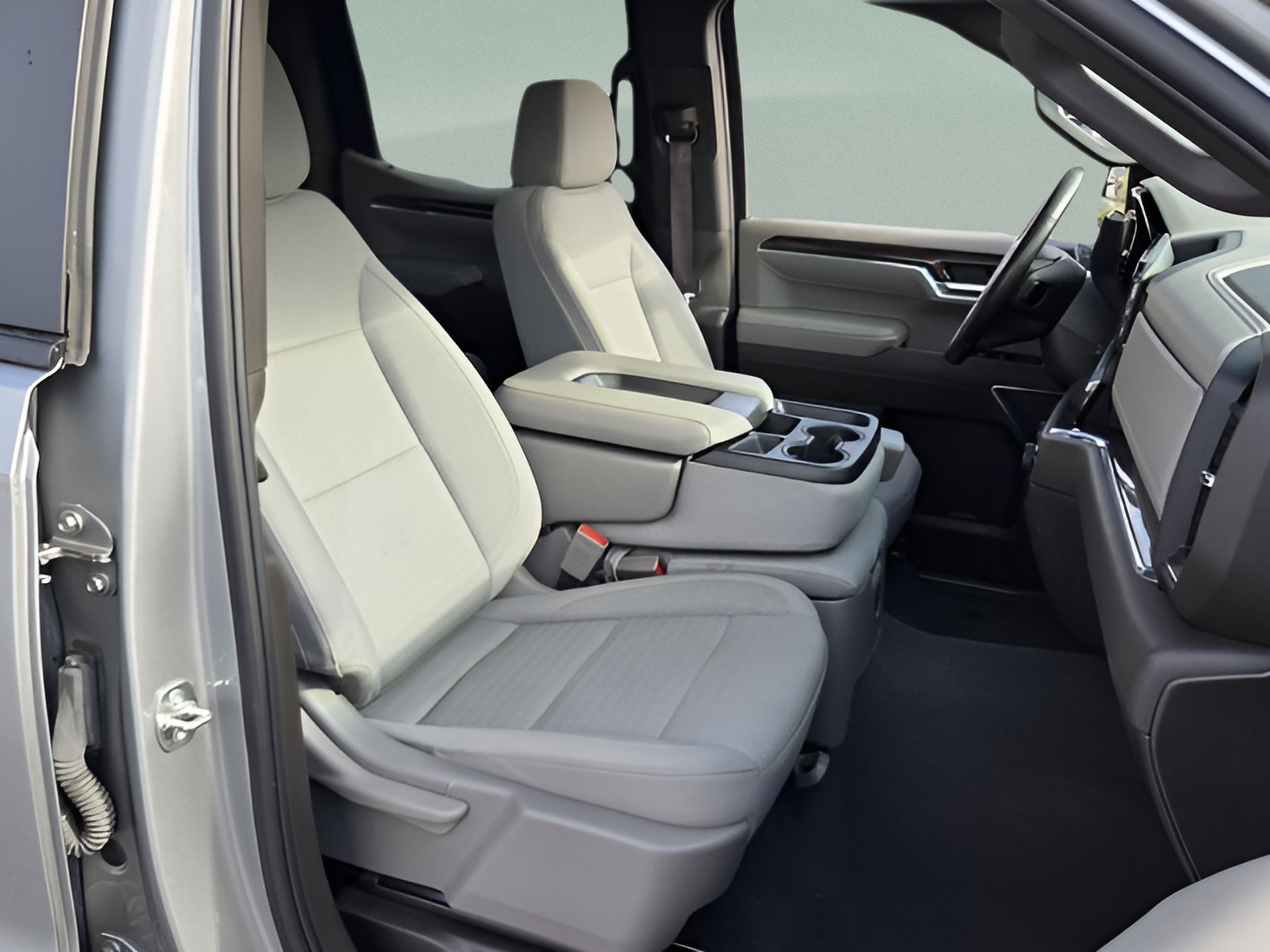 Used 2025 Chevrolet Silverado 1500 LT AWD/4WD image 15