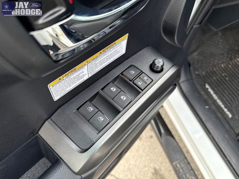 Used 2019 Toyota Tacoma TRD Off-Road image 12