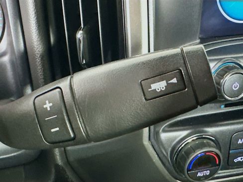 Used 2018 Chevrolet Silverado 1500 LT w/ Texas Edition AWD/4WD image 18