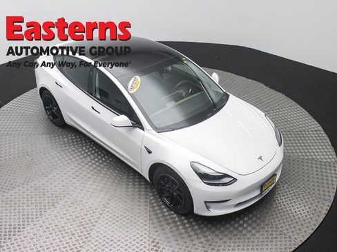Used 2022 Tesla Model 3 RWD image 3