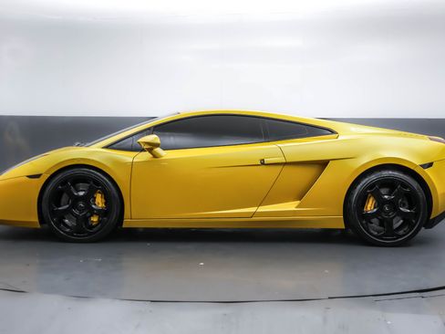 Used 2004 Lamborghini Gallardo AWD/4WD image 2