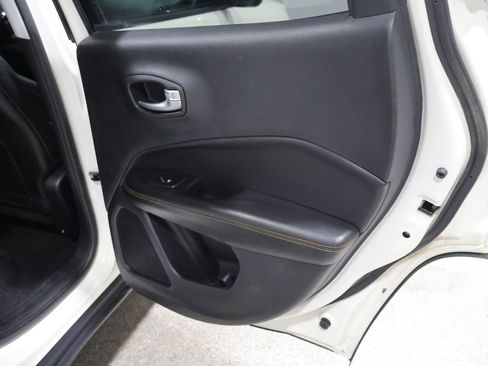 Used 2018 Jeep Compass Limited AWD/4WD image 22