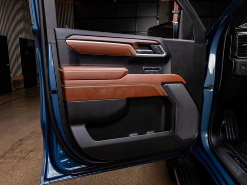 Used 2025 GMC Sierra 1500 Denali Ultimate image 36