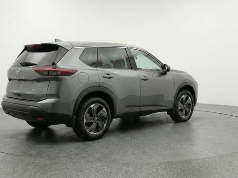 Used 2025 Nissan Rogue SV image 9