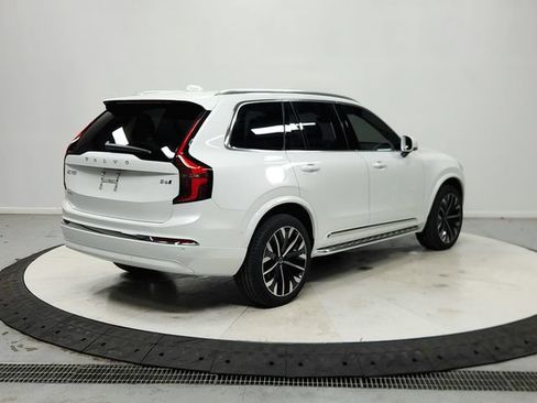 Used 2026 Volvo XC90 B6 Ultra w/ Protection Package AWD/4WD image 8