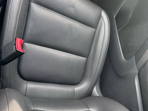 Used 2013 Volkswagen Tiguan SE image 11