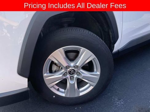 Used 2021 Toyota RAV4 XLE AWD/4WD image 2