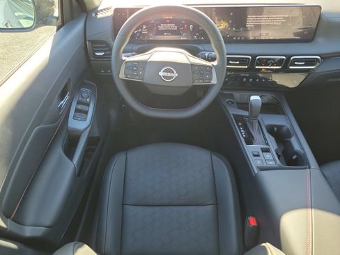 New 2026 Nissan Sentra SR w/ SR Premium Package FWD image 20