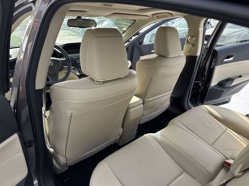 Used 2015 Acura ILX w/ Technology Package FWD image 34