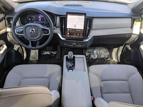 New 2026 Volvo XC90 T8 Plus w/ Protection Package Premier image 15