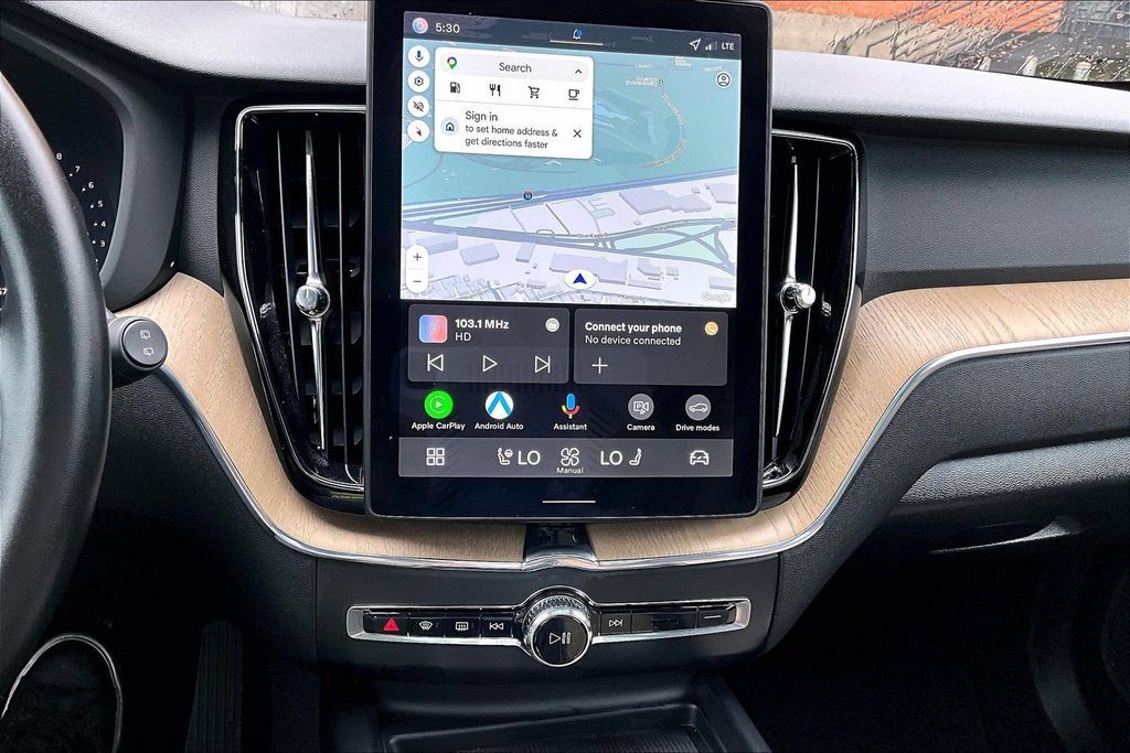 Certified 2026 Volvo XC60 B5 Plus AWD/4WD image 41