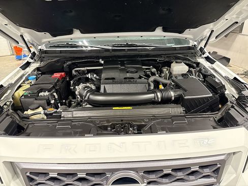 Used 2024 Nissan Frontier SV w/ SV Convenience Package image 21