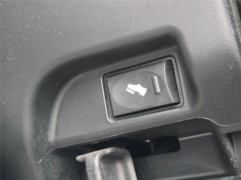 Used 2018 RAM 1500 Limited image 25