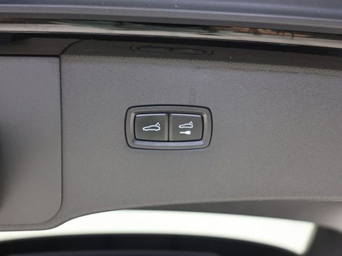 Used 2022 Porsche Cayenne GTS w/ Premium Package Plus AWD/4WD image 32