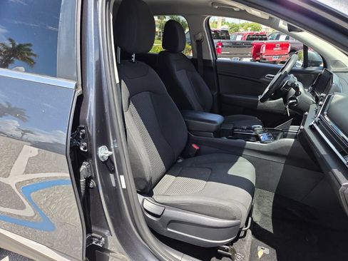 Used 2023 Kia Sportage LX AWD/4WD image 20