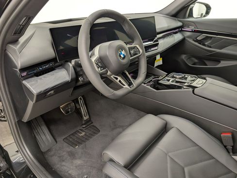 New 2026 BMW 530i w/ M Sport Package RWD image 4