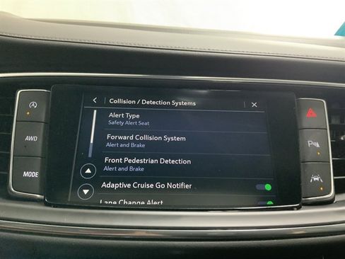 Used 2024 Buick Enclave Avenir w/ Avenir Technology Package image 42