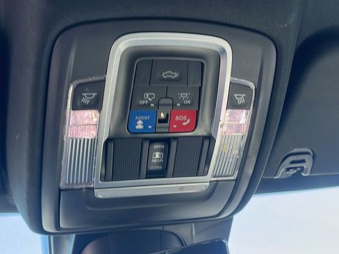 Used 2022 RAM 1500 Limited AWD/4WD image 19