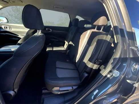 Used 2021 Kia Sorento LX image 23