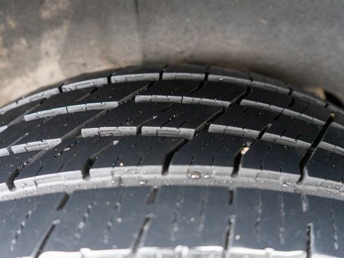 Used 2022 GMC Yukon AT4 w/ Technology Package image 35