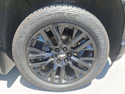 Used 2021 Chevrolet Silverado 1500 High Country w/ Technology Package AWD/4WD image 8