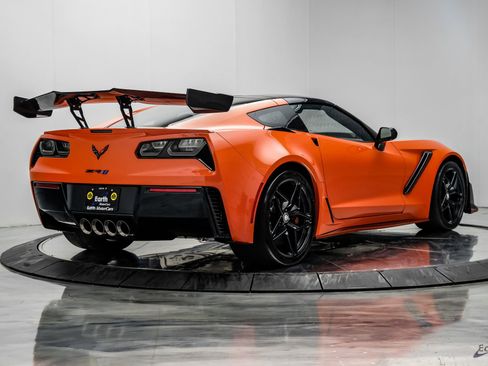 Used 2019 Chevrolet Corvette ZR1 RWD image 23